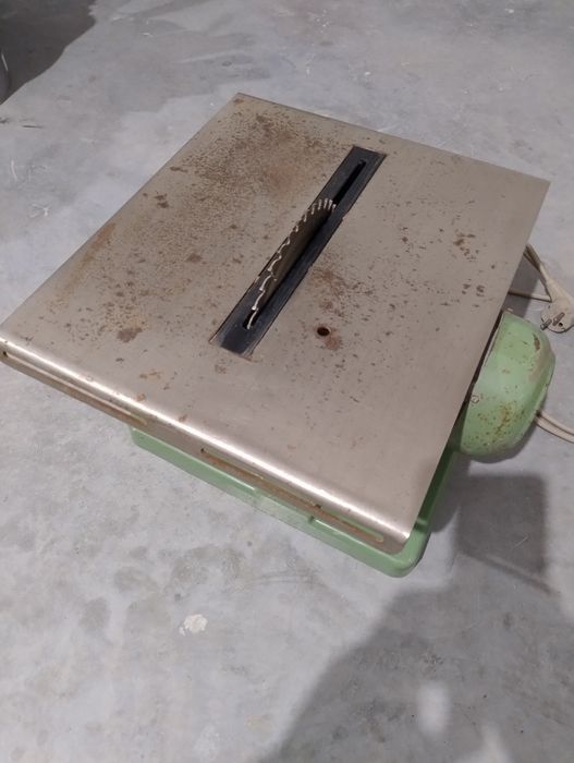 Pilarka stołowa kompaktowa