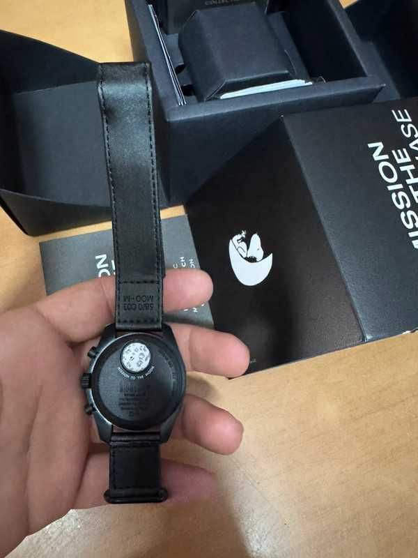 Limanowy SO33L100 Omega x Swatch Uran：Bioceramika Czerwona