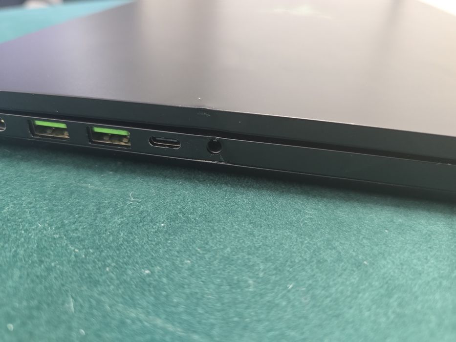 Razer Blade 16 I9 13950HX/RTX 4090 RAM 32GB SSD 1TB Mini-LED 4K