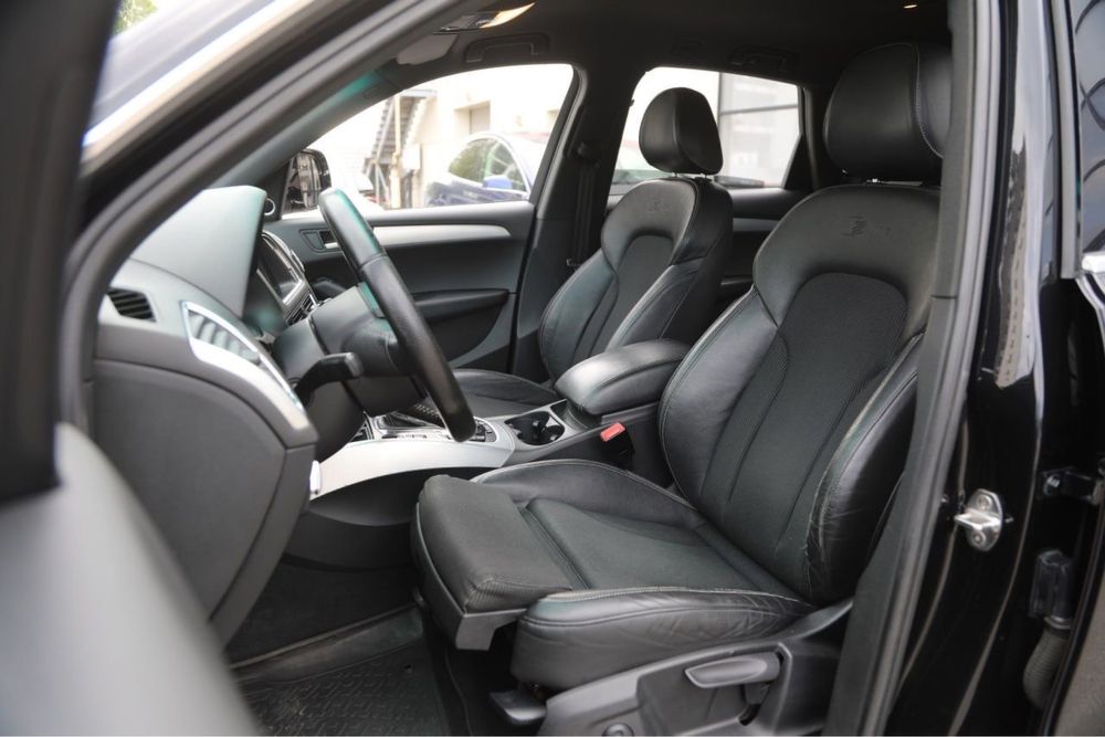 Продам Audi Q5 2012