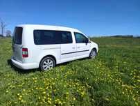 VW Caddy maxsi rok 2009  105km DSG 7-osobowy
