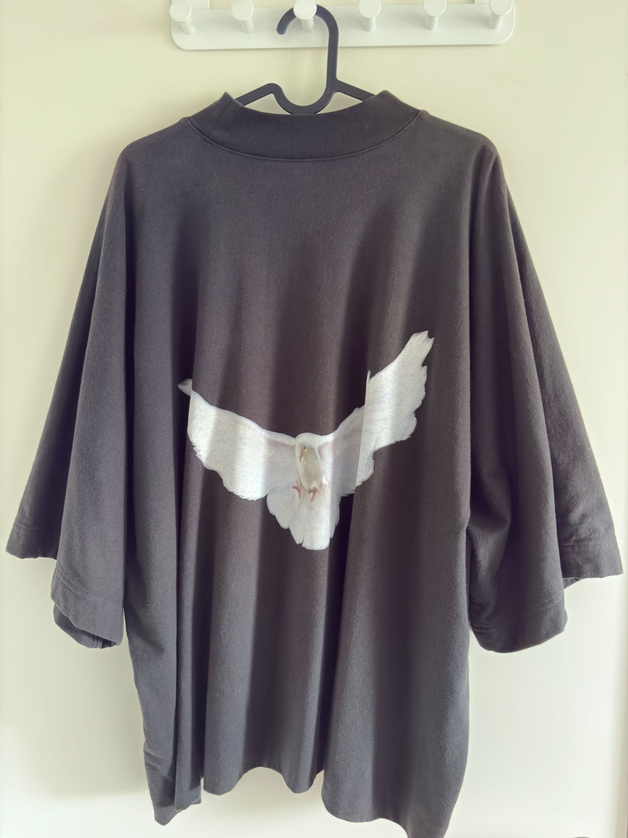 Yeezy Gap Engineered by Balenciaga No Seam Dove Tee