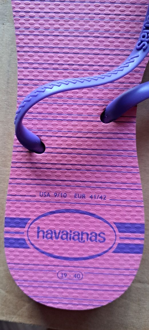 Chinelos Havaianas e sandálias NOVAS