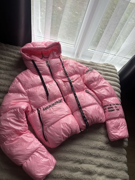 Куртка рожева Moncler