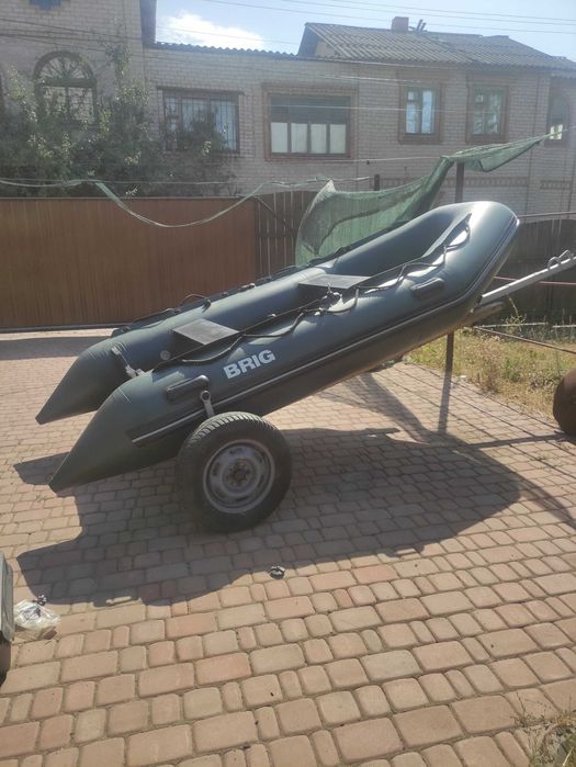 Продам лодку Brig 350 с лафетом