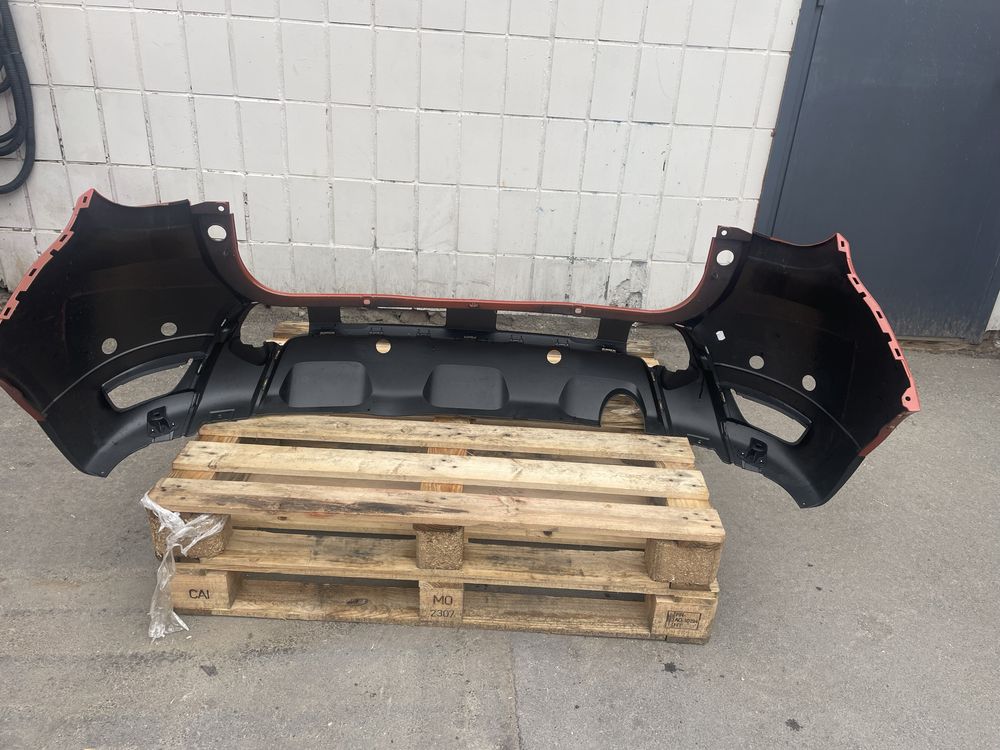 Бампер задній Dacia Duster 2