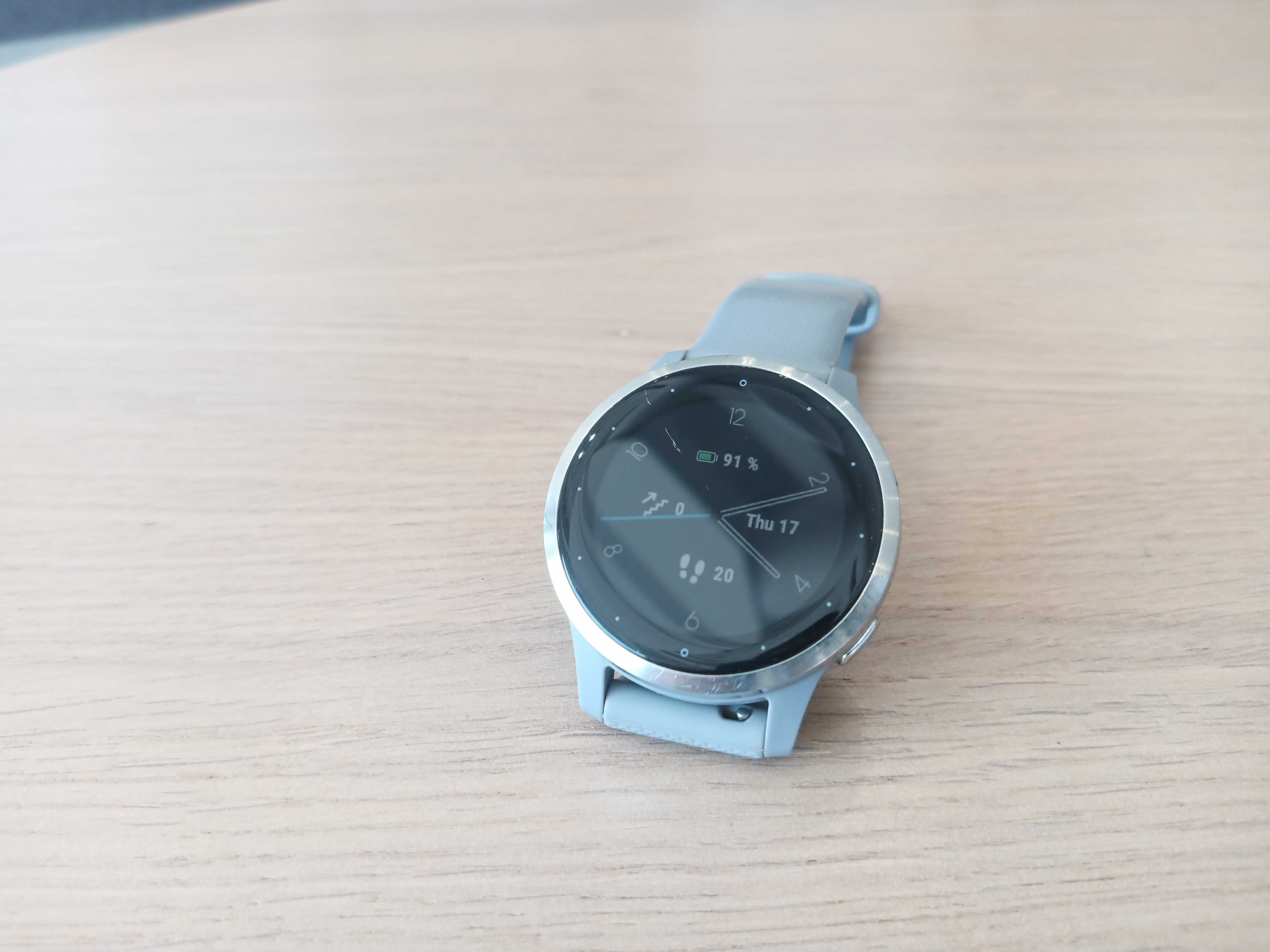 Смарт годинник Garmin Vivoactive 4S