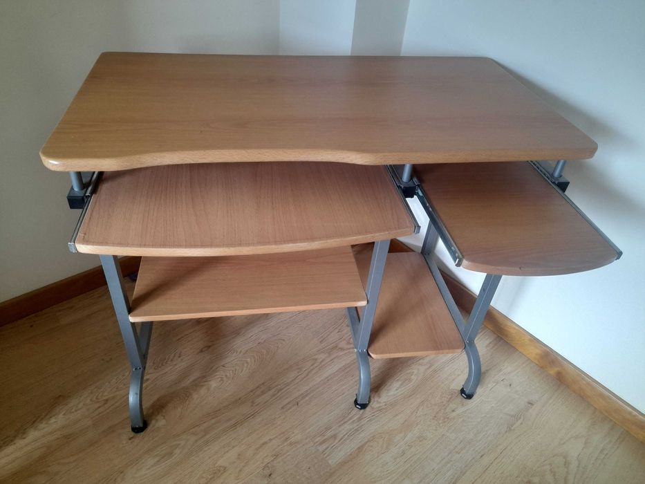 Escrivaninha/mesa para pc