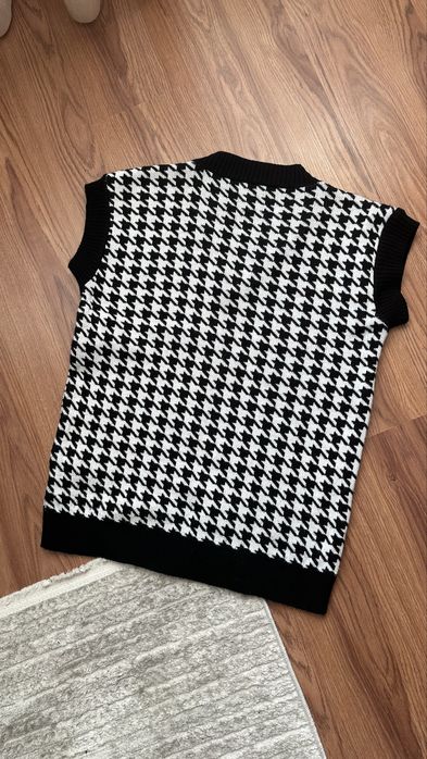 Вʼязана жилетка, розмір oversize