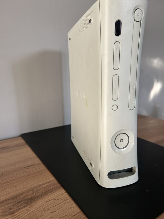 Konsola Xbox 360 po serwisie