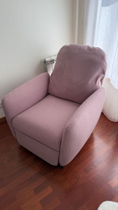 sofa poltrona reclinável rosa