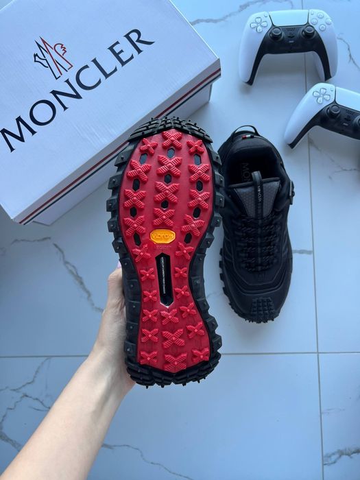 Moncler Trailgrip Black GORE-TEX