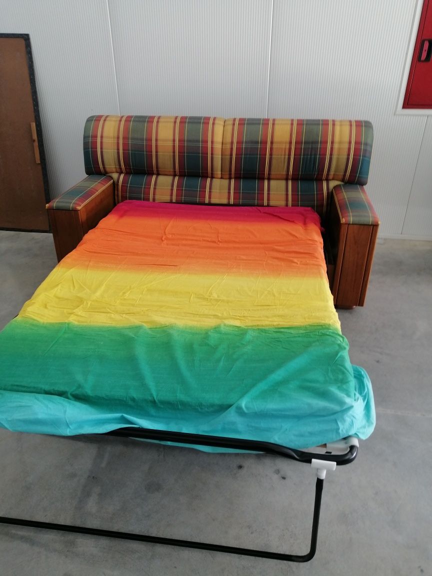 Sofá cama 2 lugares + 2 Sofás individuais 1 lugar