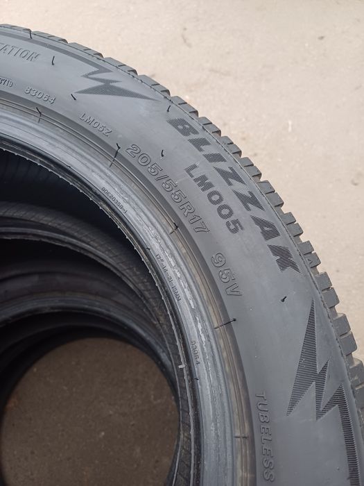 Bridgestone blizzak Lm 005 зимові шини 2023 205/55/17r