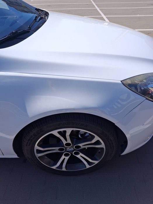 Автомобіль опель інсігнія