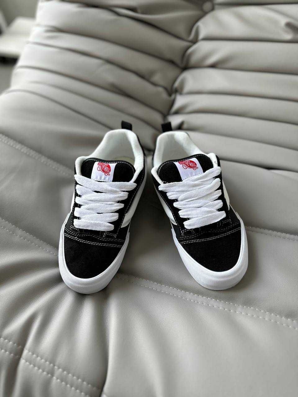 Акція! Знижка на кросівки унісекс Vans KNU skool black