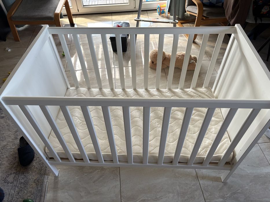 Sundvik lozeczko z materacem