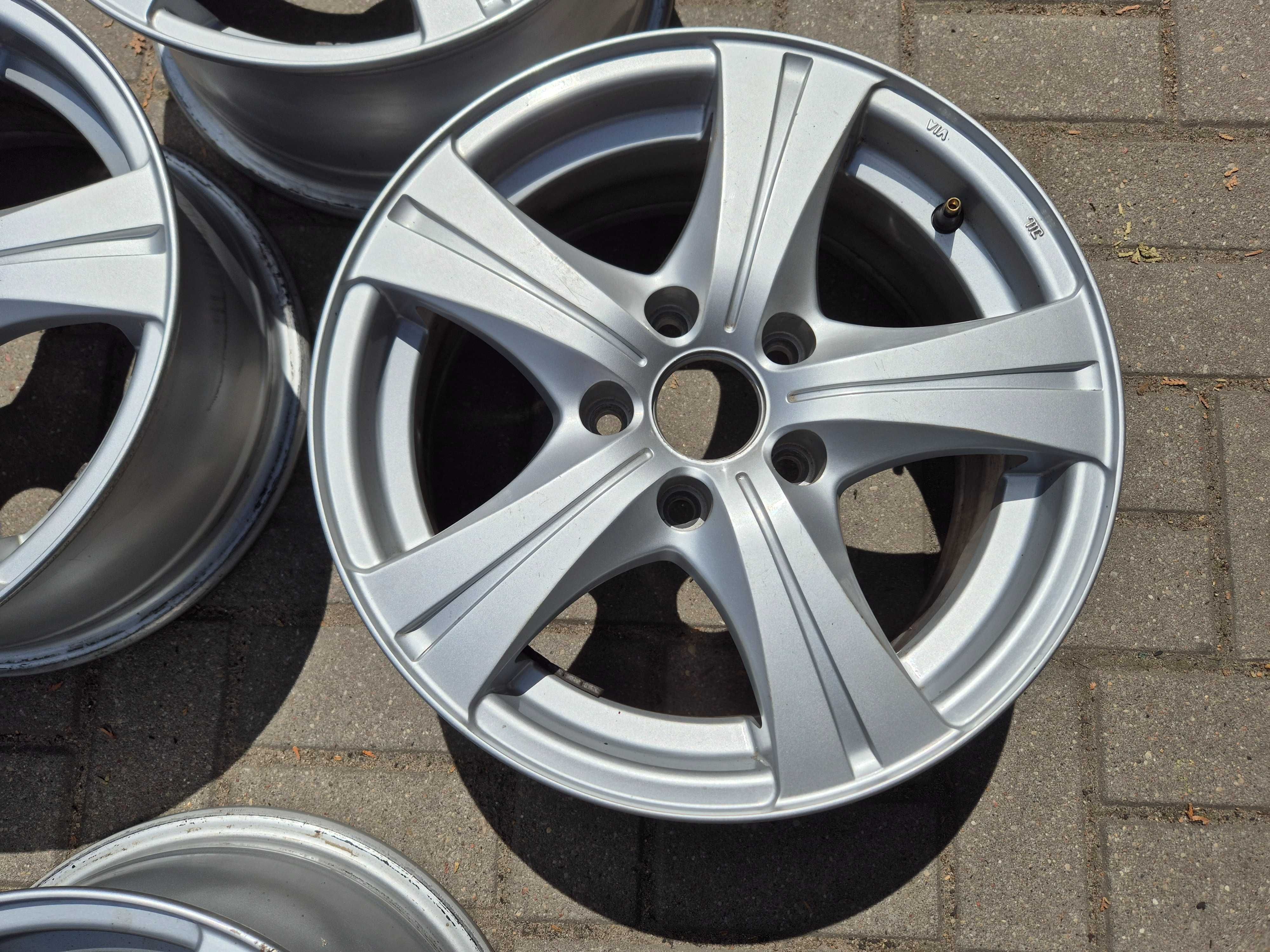 Felgi Aluminiowe 15” 5x110 6,5Jx15 ET 41 Opel Fiat Alfa Romeo N2593