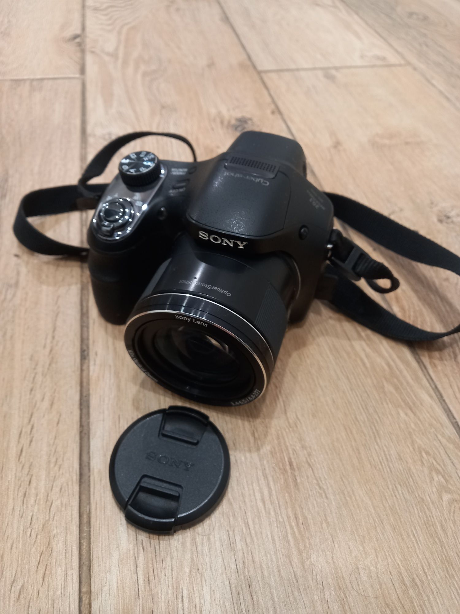 Фотоаппарат Цифрова камера Sony Cyber-Shot DSC-H400