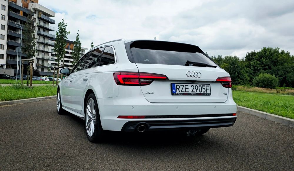 Audi A4 Avant Audi A4 B9 2.0 TDI 3x S-line 2017 Virtual Car Play Aso Ibisweiss