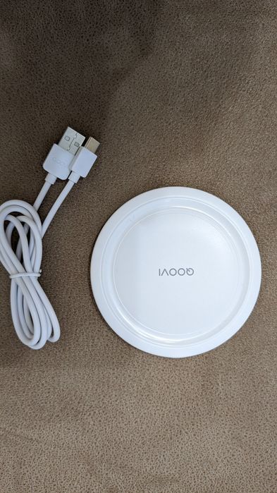 Бездротова зарядка Qoovi на 15 Вт. Оригінал з фірмовим кабелем
