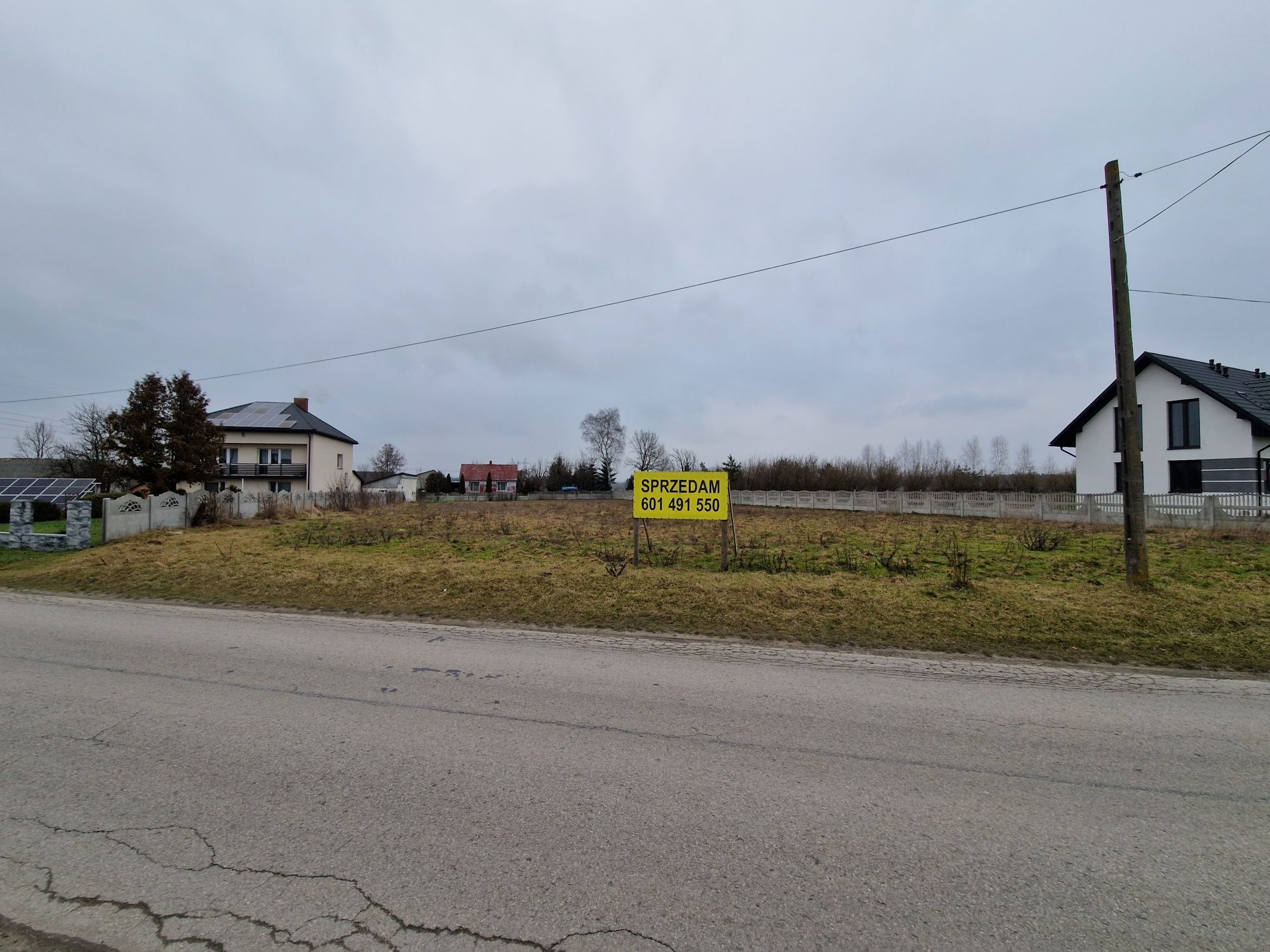 Działka budowlana o powierzchni 2800m2 - Rembiechowa, gm. Oksa