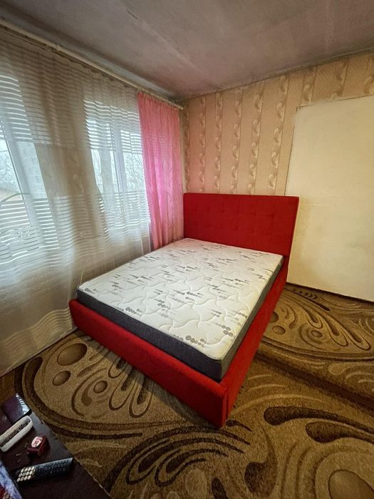 Ліжко. Виготовлення ліжок на замовлення.