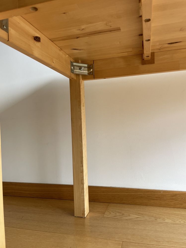 Mesa de madeira Ikea