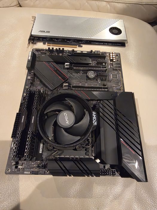 Conjunto Motherboard, CPU e RAM