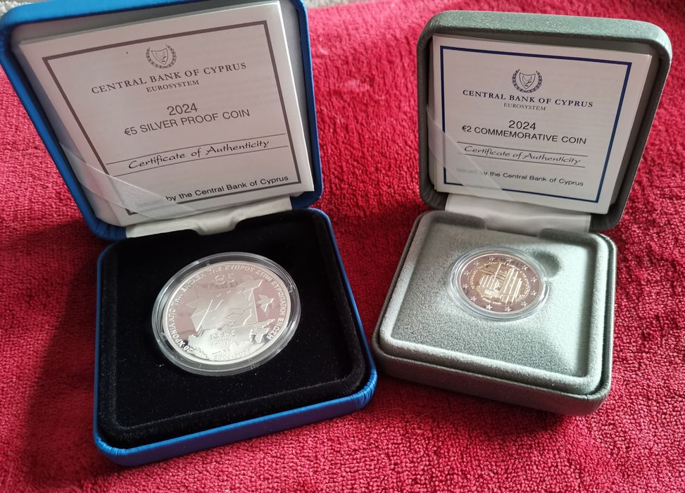 Conjunto Moeda 2€ Chipre + Moeda 5€ Prata chipre 2024