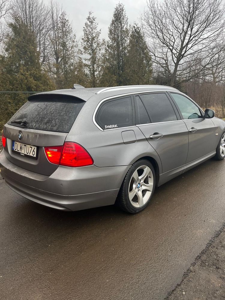 BMW e91 2010