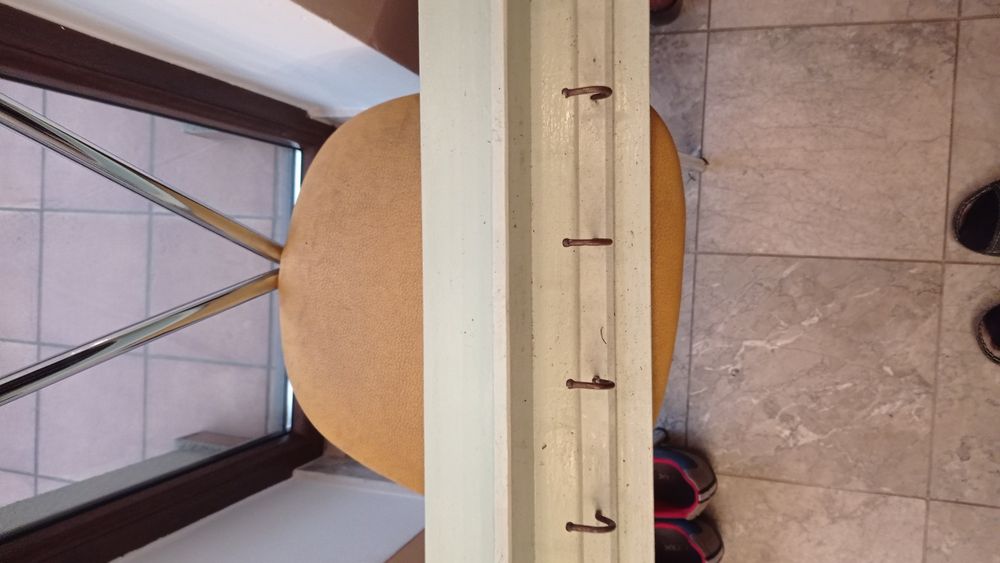 Wieszak z półeczką retro prl