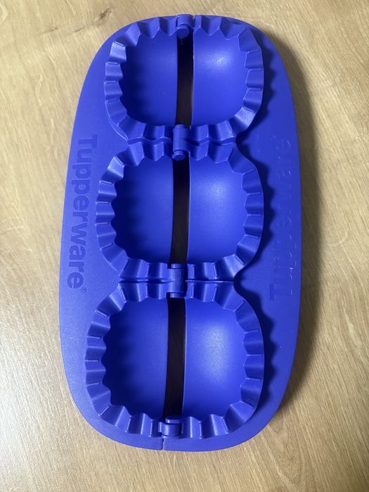 Forma do pierogów Tupperware