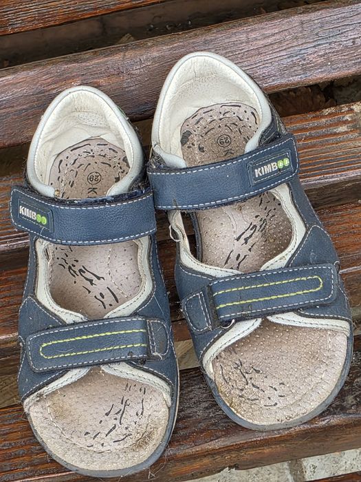 Подарую босоніжки р 29