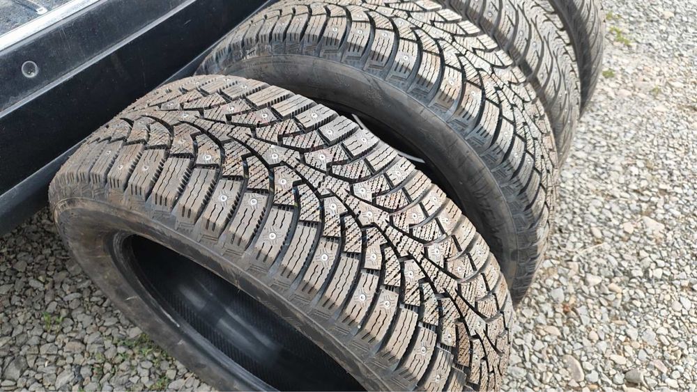 Зимні шиповані колеса 205/55 R16