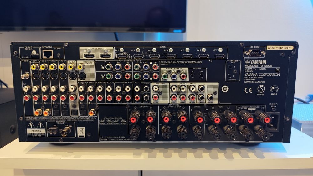 Amplituner Yamaha Aventage RX-A1030 - 7.2 - 4K UHD