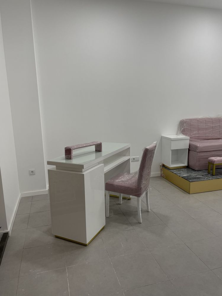 Mesas unhas Mobiliario estetica