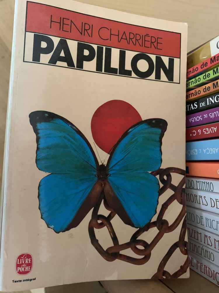 Papillon em francês