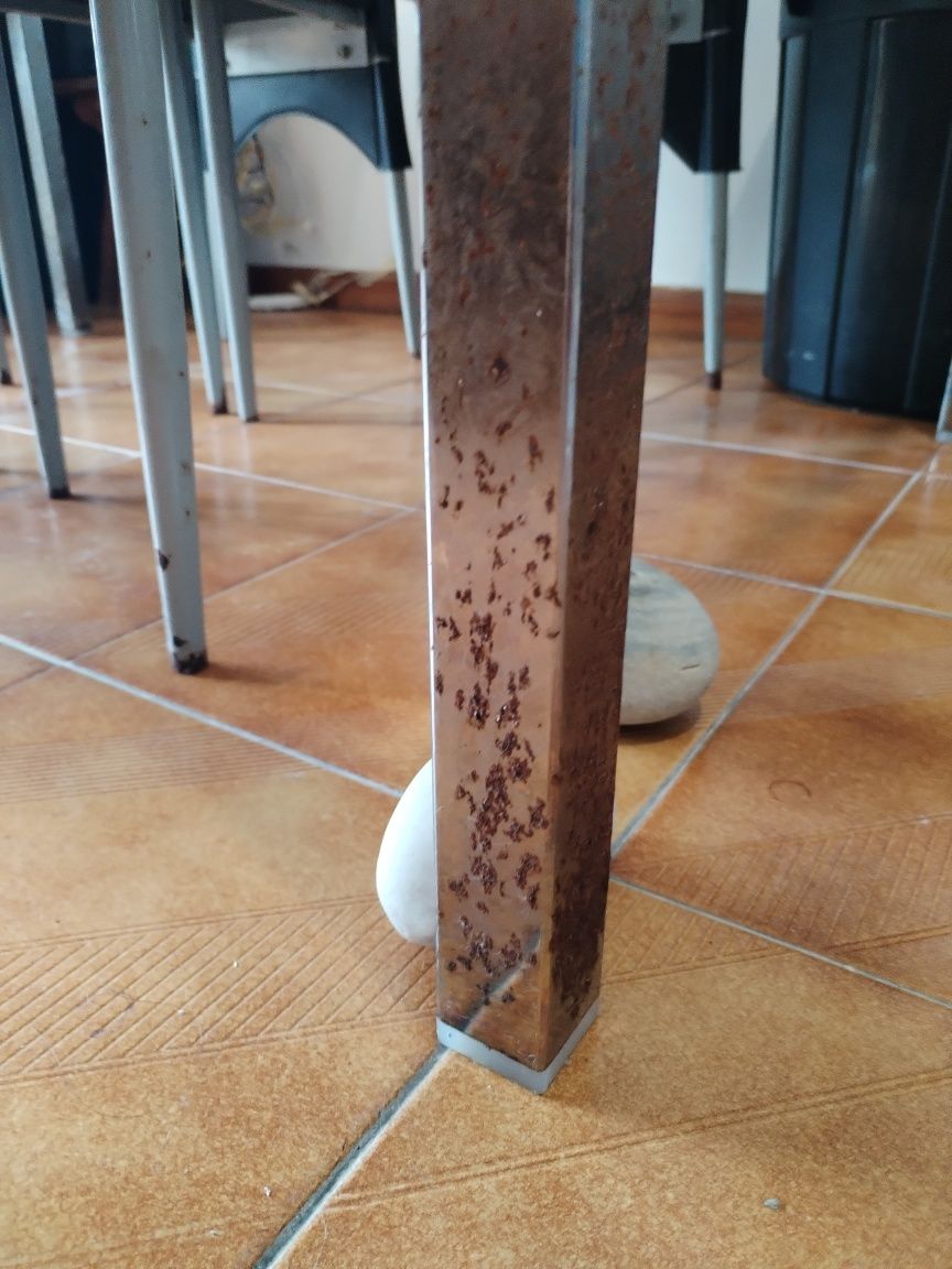Mesa de 6 lugares 1,60 x 0,85 x 0,75