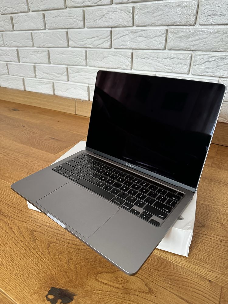 Macbook Pro m1 (8/256) стан ідеальний