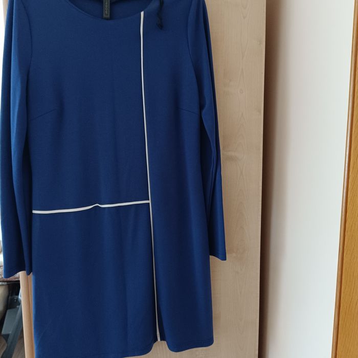 Sukienka z długim rękawem