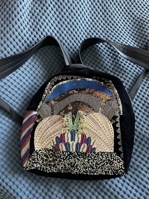Plecak desigual haft
