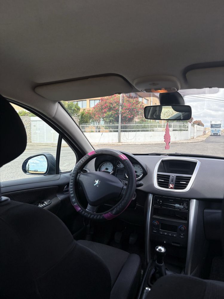 Peugeot 207 1.4 gasolina