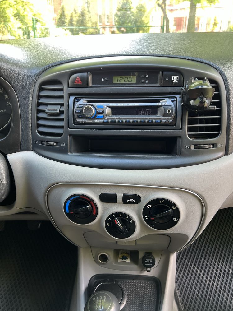 Hyundai Accent 1.4 газ/бензин 2008 рік