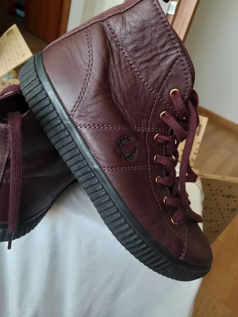 Oryginalne, Fred Perry, skórzane sneakersy /trampki