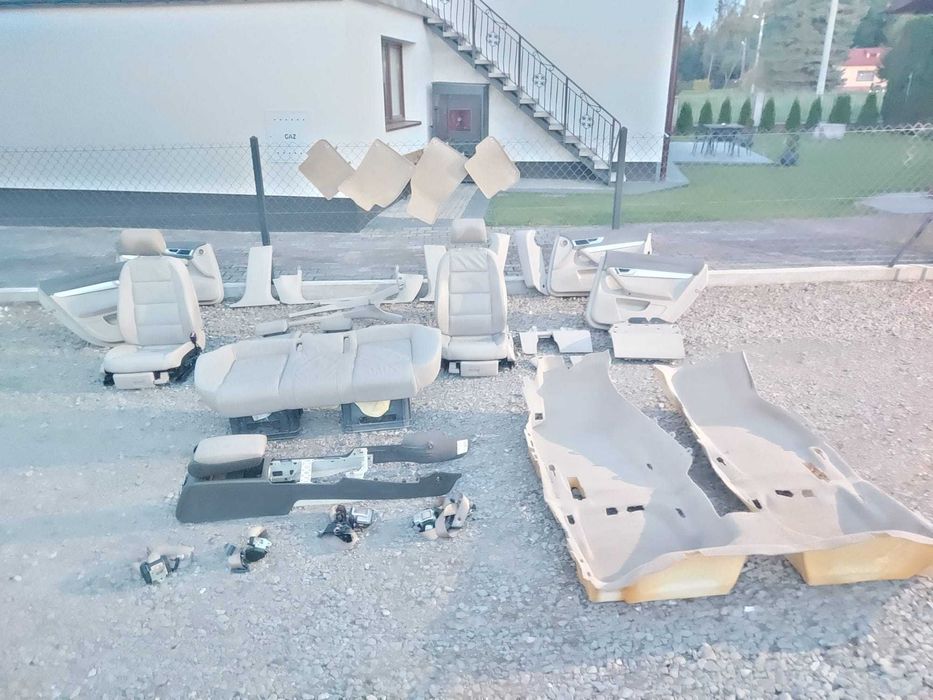 Wnętrze fotele skóra boczki tapicerki podłoga dywaniki audi a6 c6