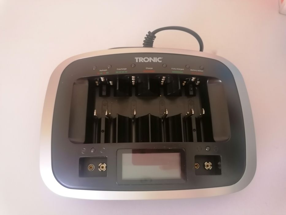 Carregador de Pilhas com USB, TRONIC