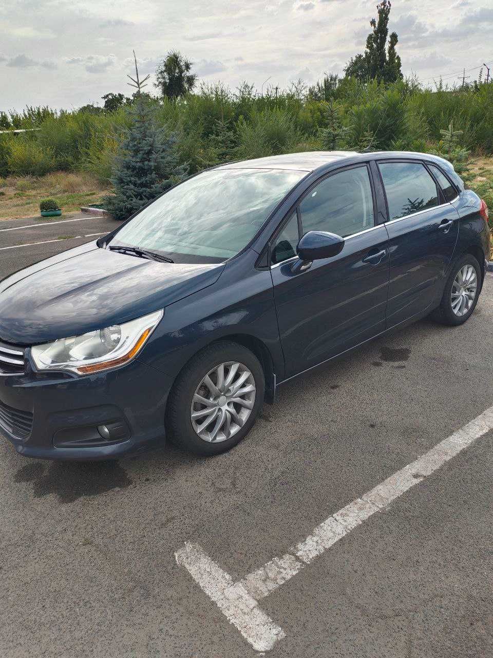 Автомобіль Citroen C4