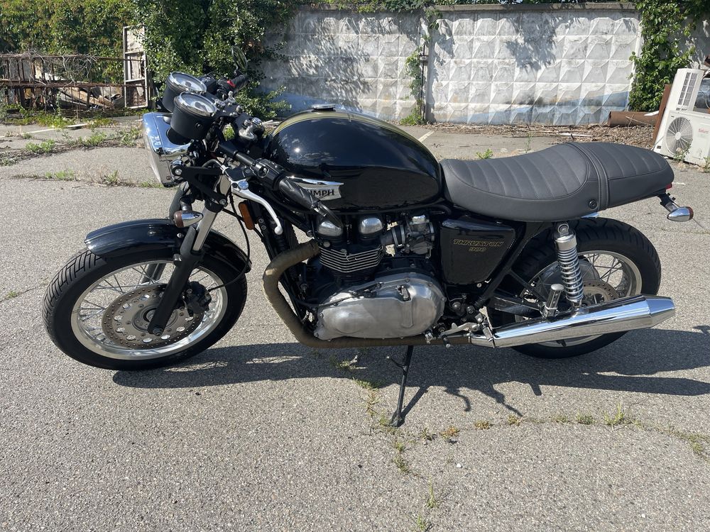 Triumph Thruxton 900