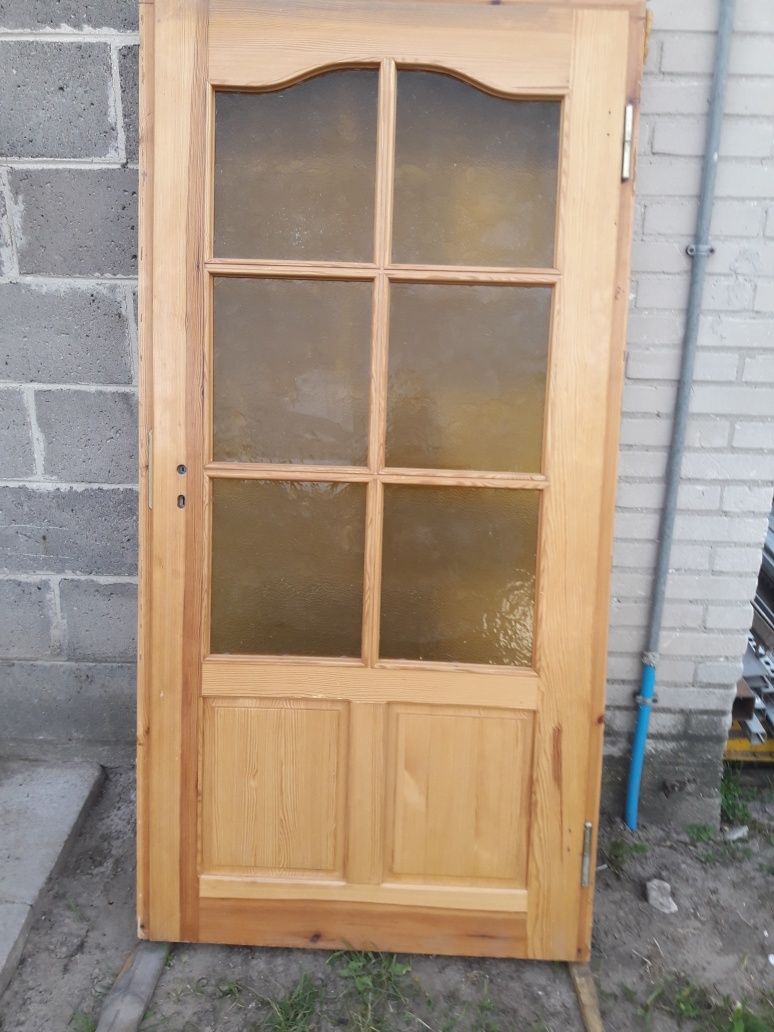 Drzwi wewnętrzne drewniane prawe